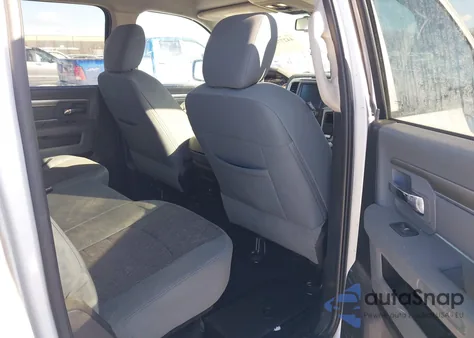 2015 Ram 1500 Big Horn z USA, uszkodzony, nr VIN 1C6RR7LT9FS772920